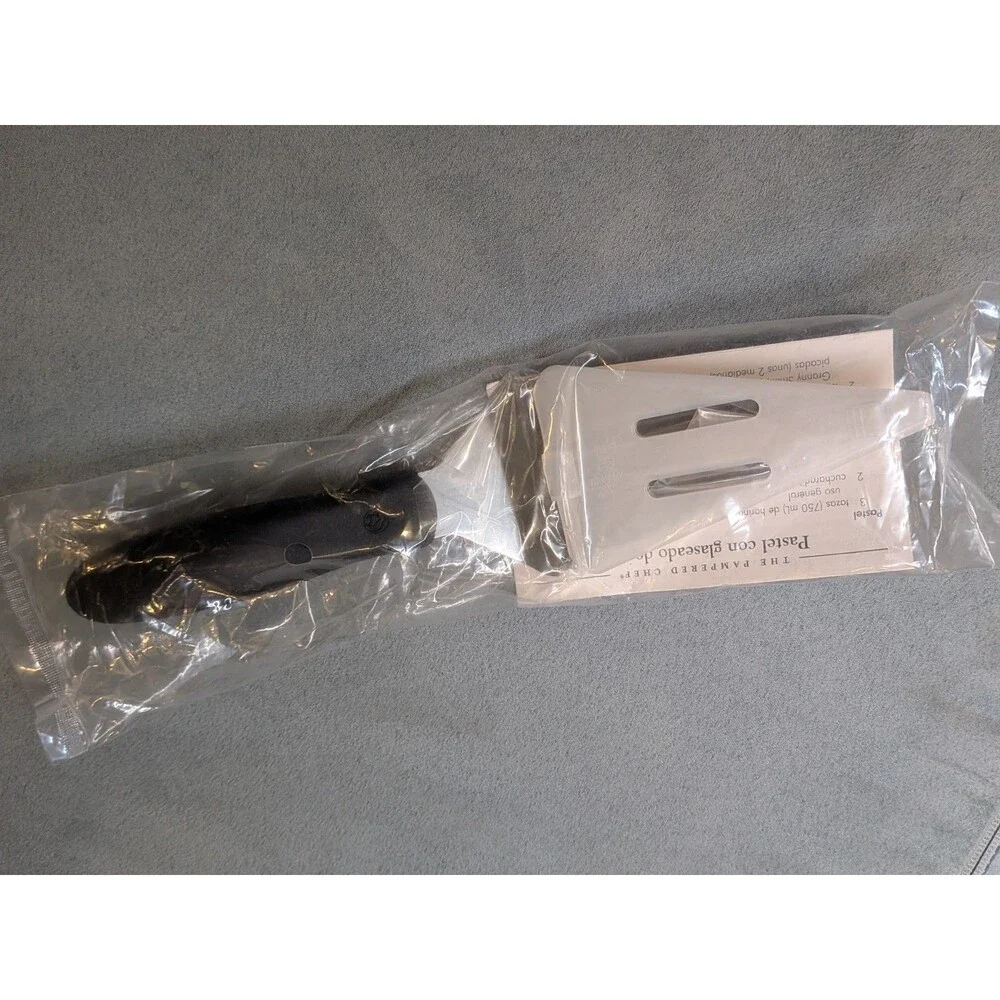 Pampered Chef Slice 'N Serve Pie and Cake Cutter / Server with Cover NIP